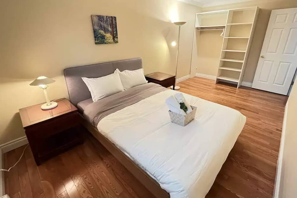Photo of Bedroom in Delta