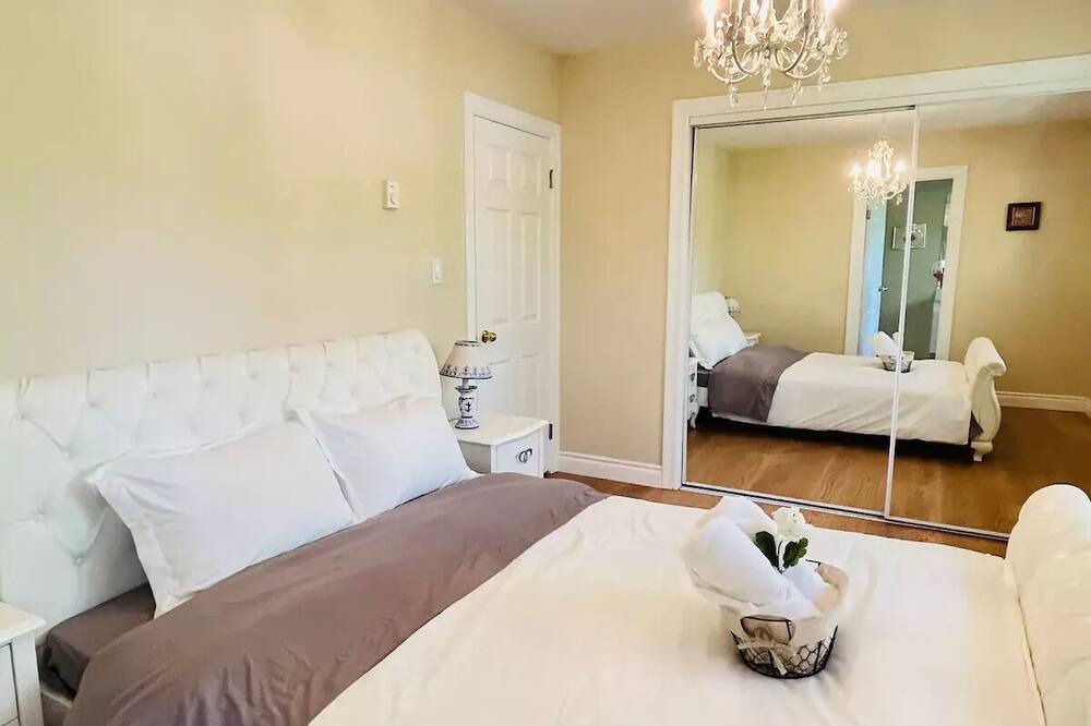 Photo of Bedroom in Delta