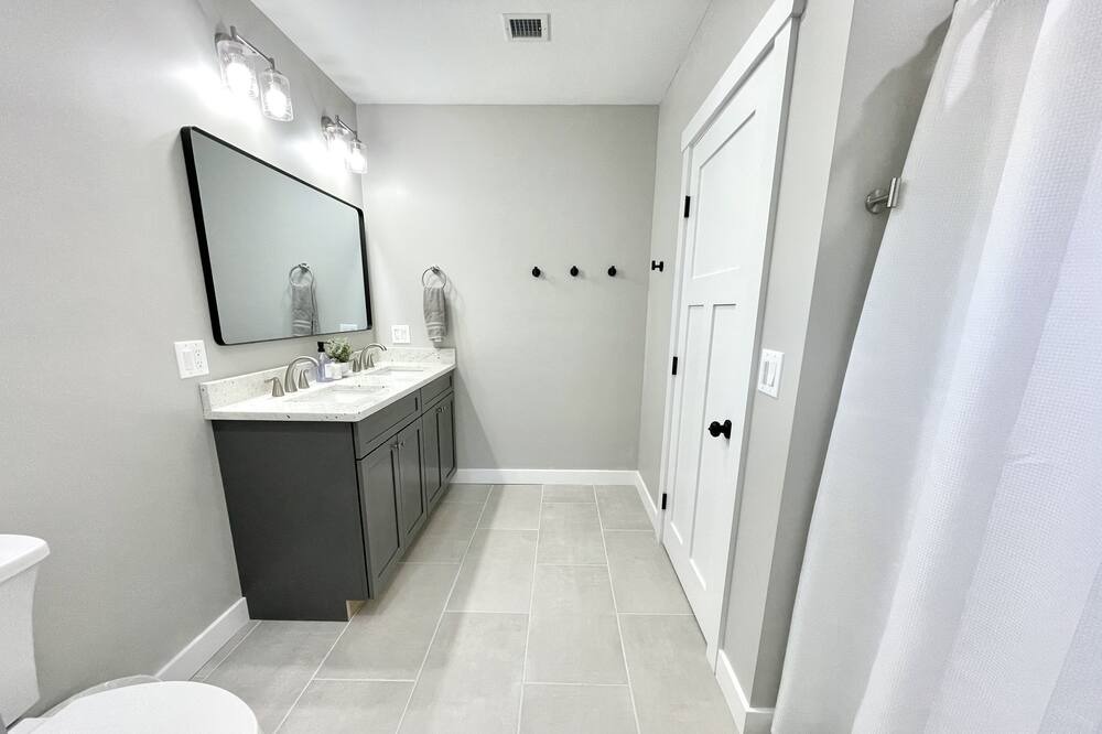 Photo of Bathroom in Bartlett