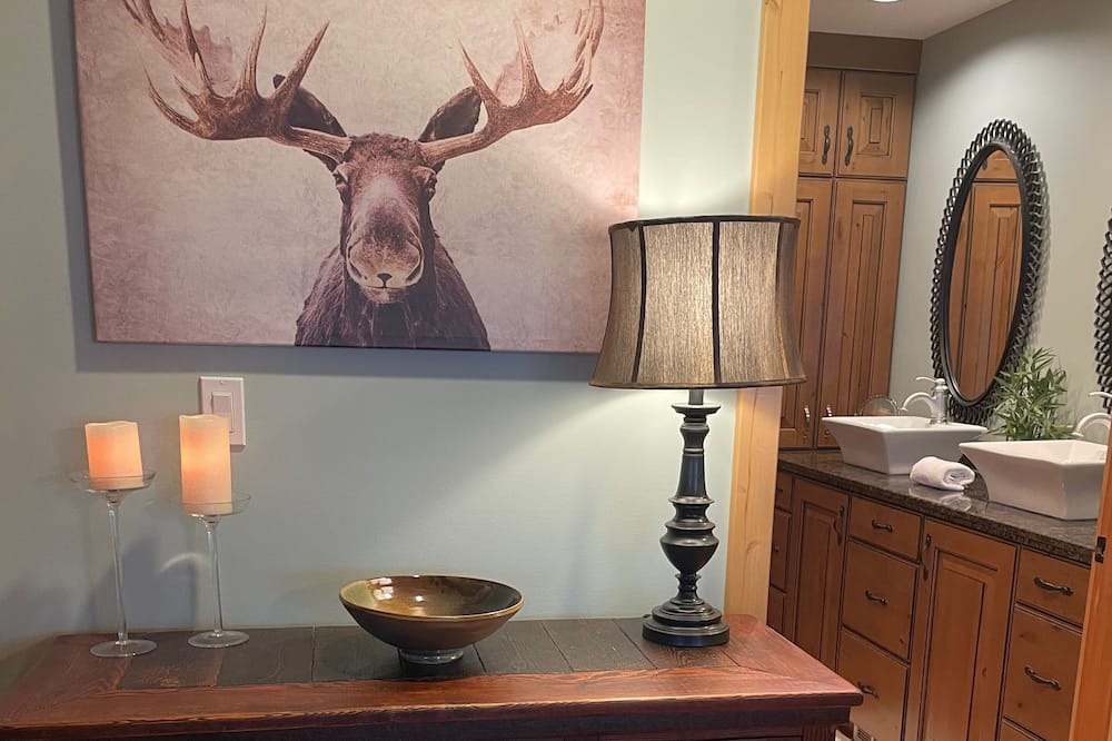 Photo of Bathroom in Eagle Bay