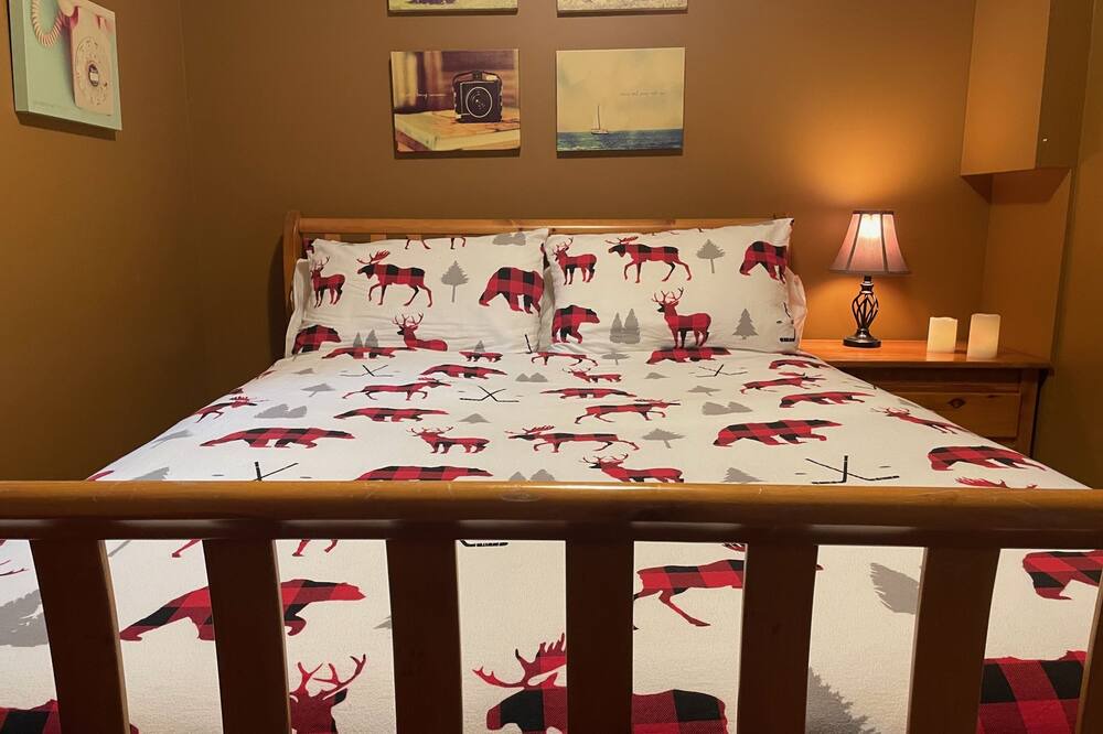 Photo of Bedroom in Eagle Bay