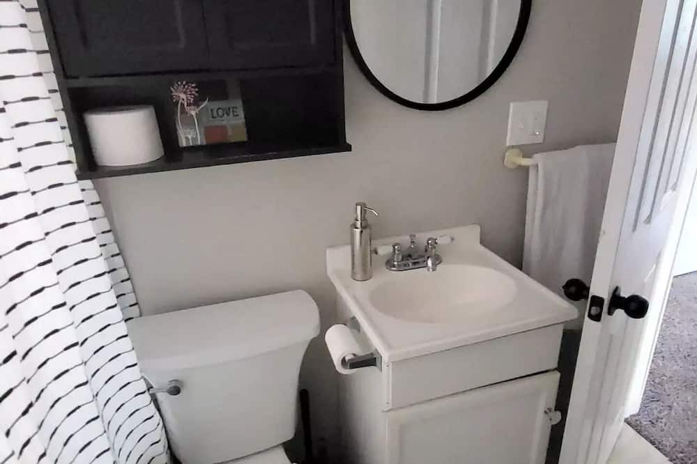 Photo of Bathroom in Mayfield Heights
