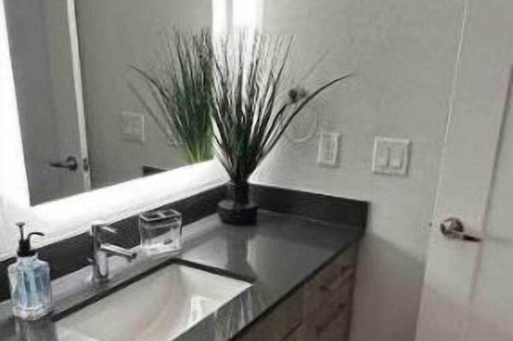 Photo of Bathroom in Stapleton
