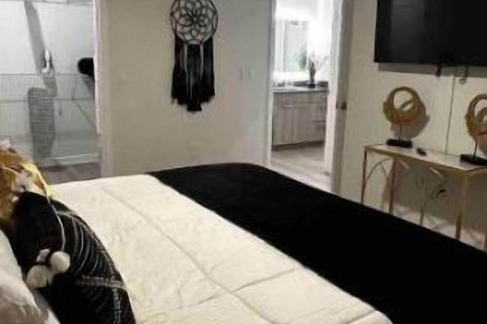 Photo of Bedroom in Stapleton