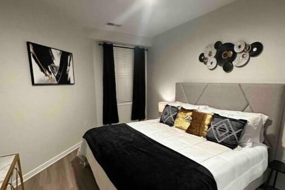 Photo of Bedroom in Stapleton