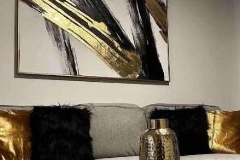 Photo of Livingroom in Stapleton