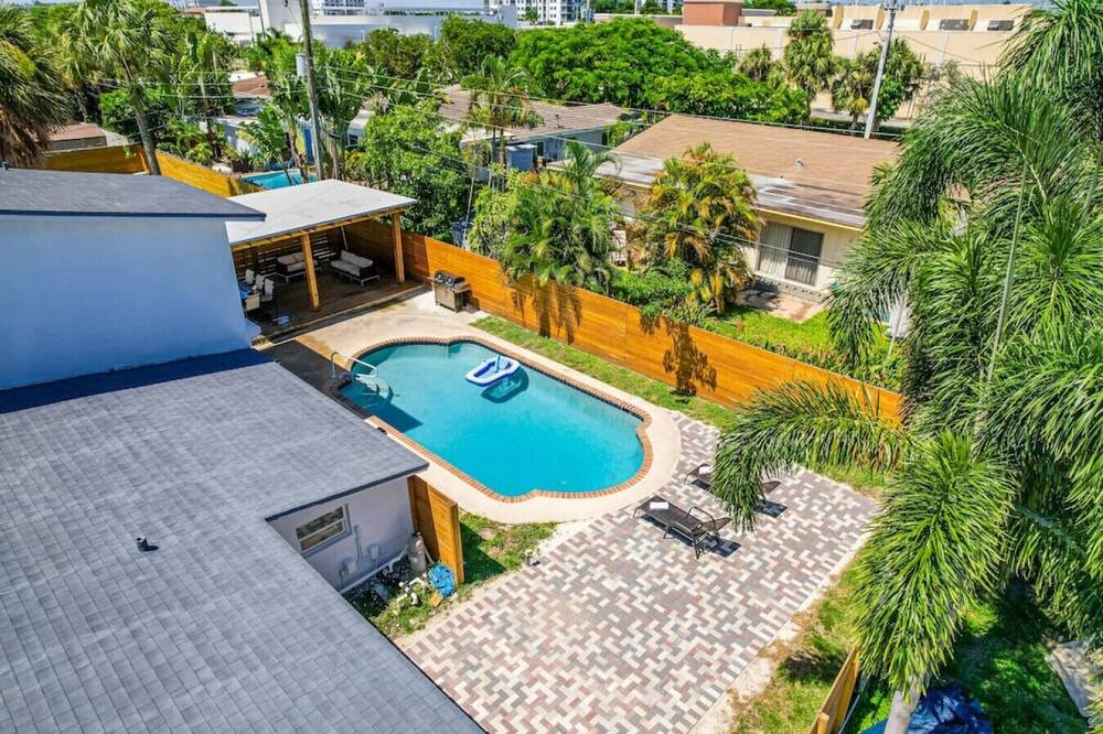 Photo of Outdoor in Beachway Estates