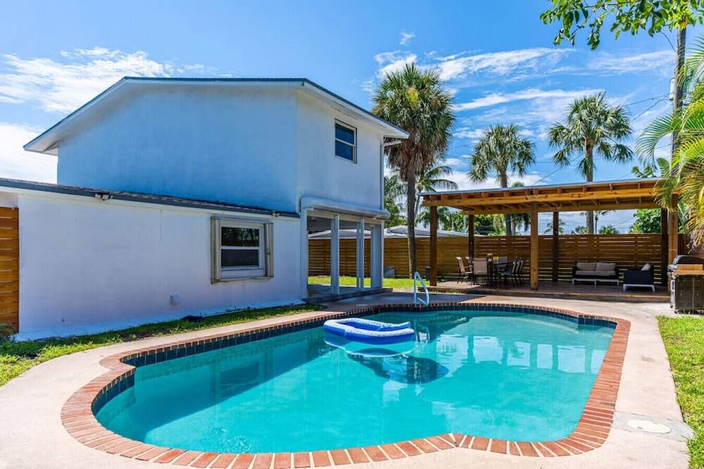 Photo of Outdoor in Beachway Estates