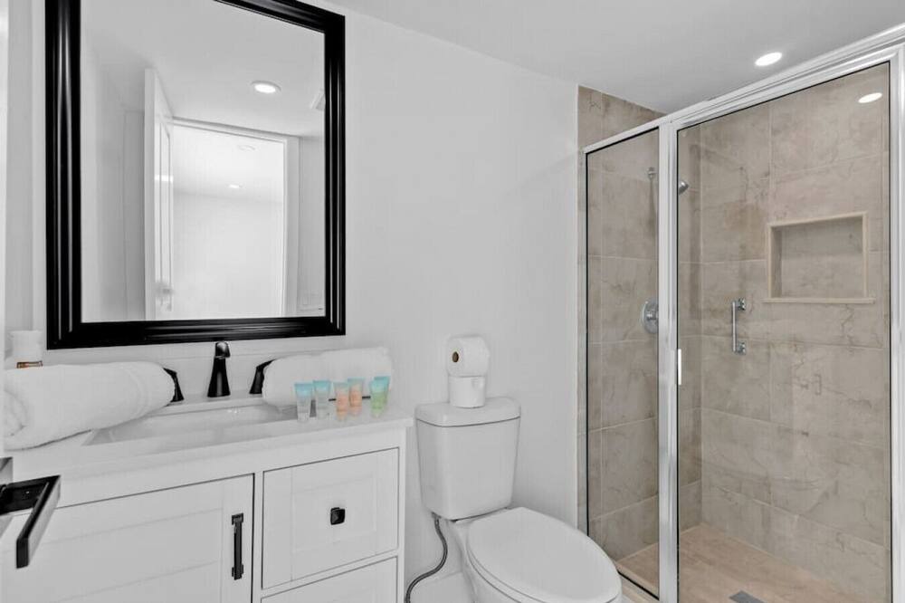Photo of Bathroom in Beachway Estates