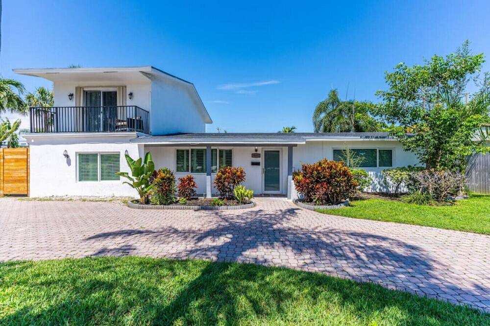 Photo of Outdoor in Beachway Estates