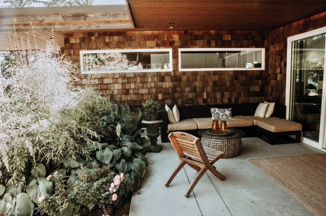 Photo of Patio Balcony in Juan de Fuca Electoral Area