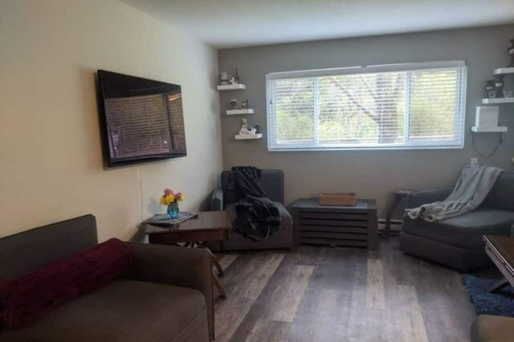 Photo of Livingroom in Tahsis