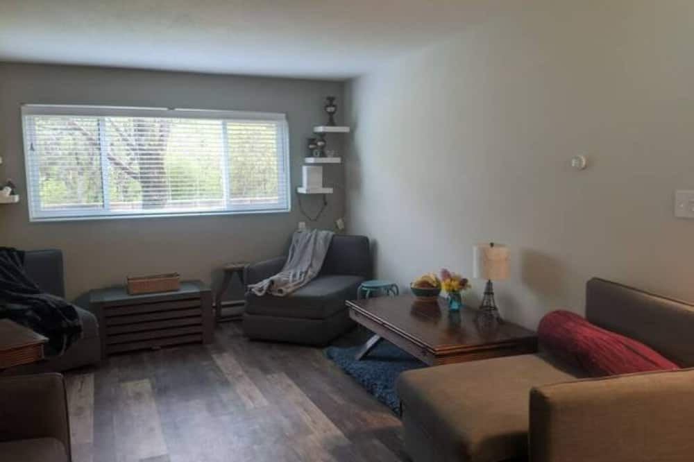 Photo of Livingroom in Tahsis