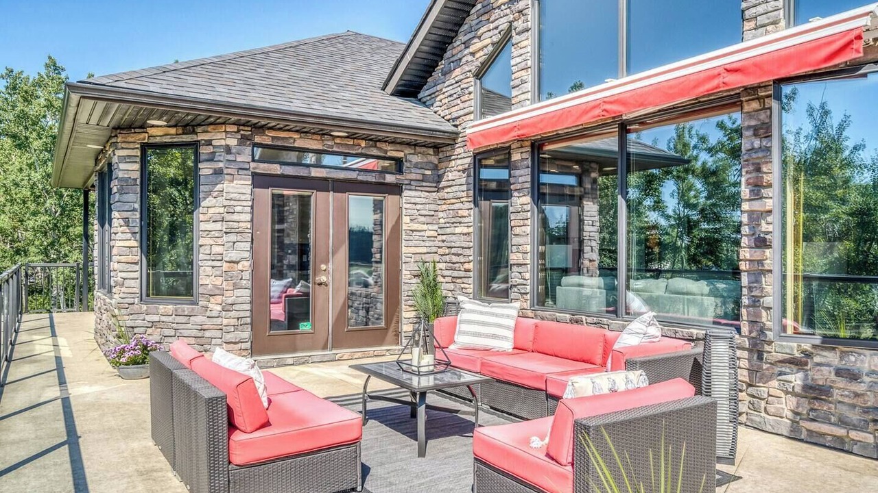 Photo of Patio Balcony in Airdrie