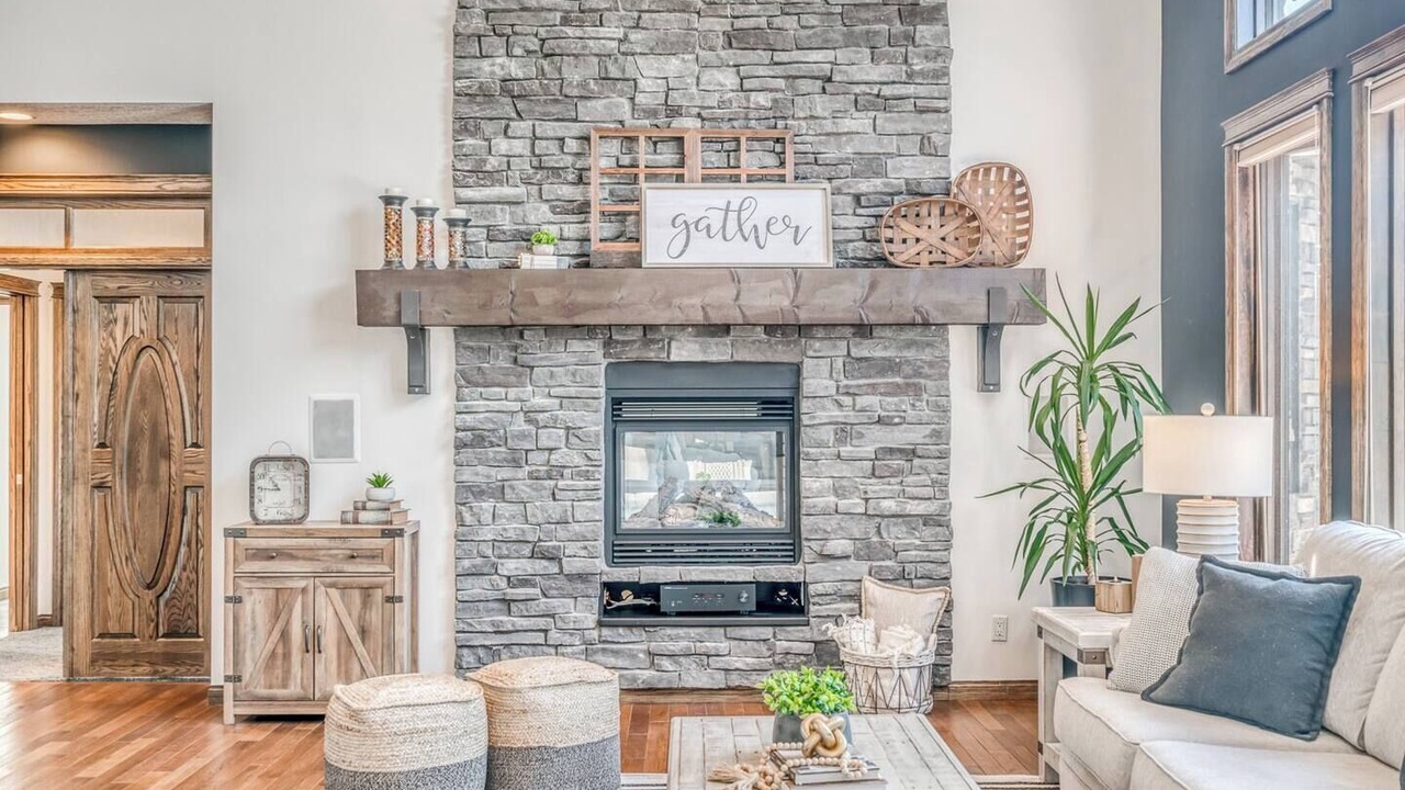 Photo of Livingroom in Airdrie