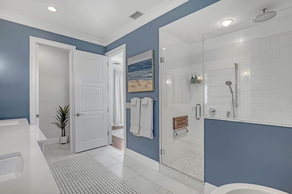 Photo of Bathroom in Juno Beach