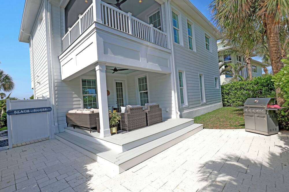Photo of Outdoor in Juno Beach