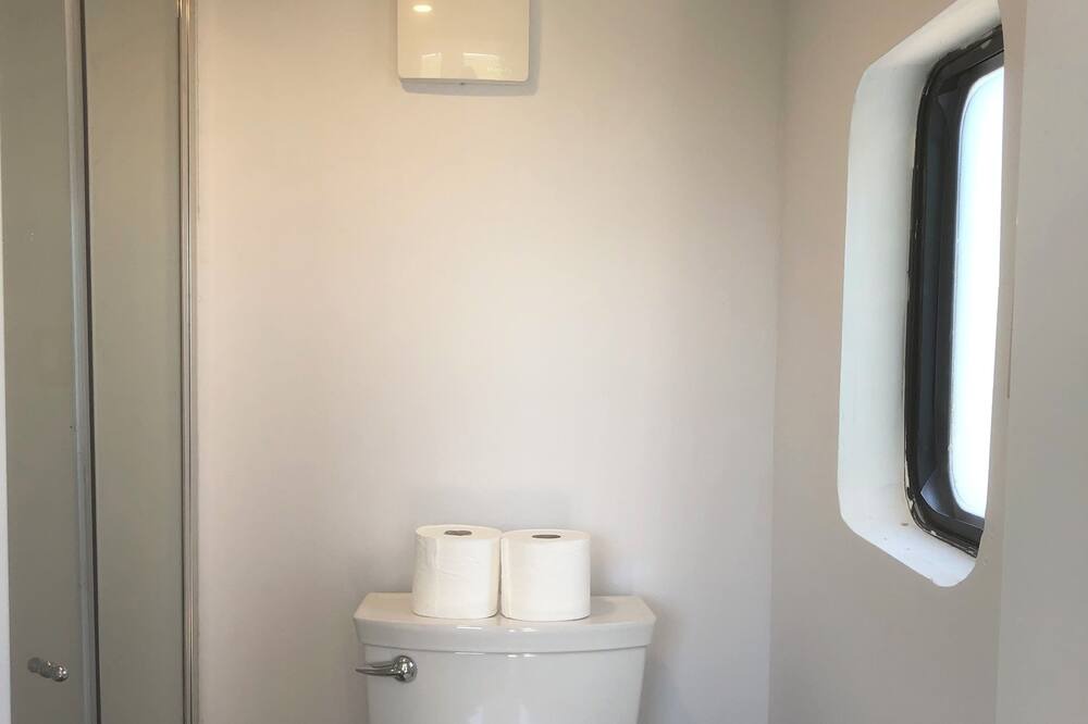 Photo of Bathroom in Bighorn No. 8