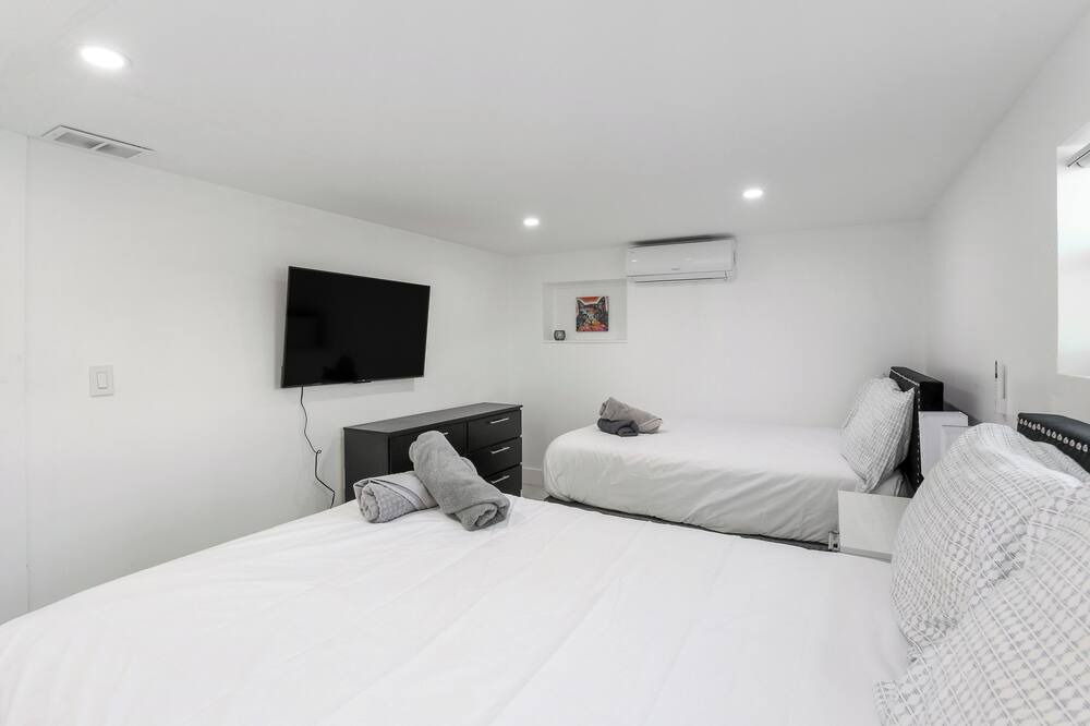 Photo of Bedroom in Ives Estates
