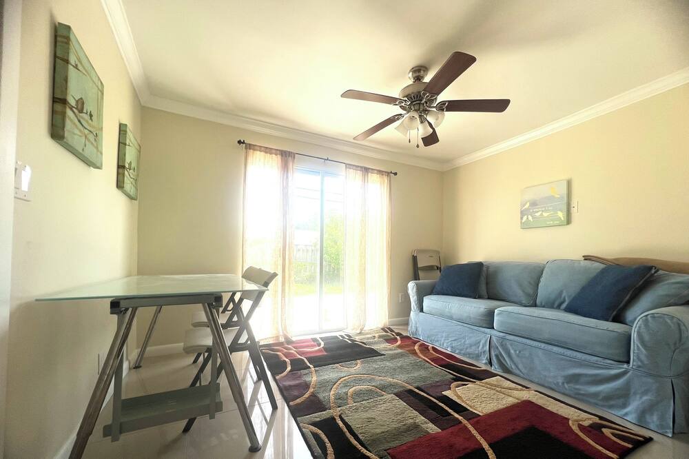 Photo of Livingroom in Boca Raton