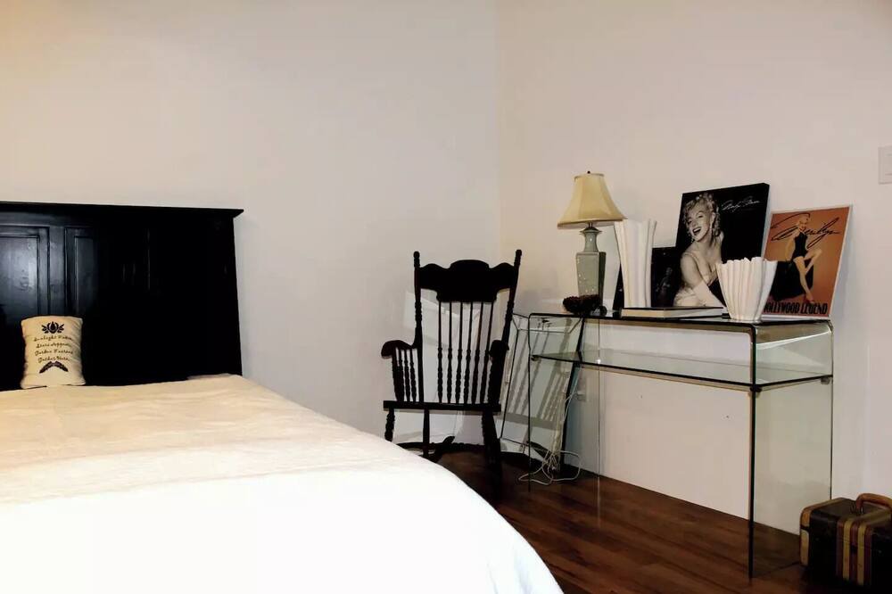 Photo of Bedroom in Shawnigan Lake