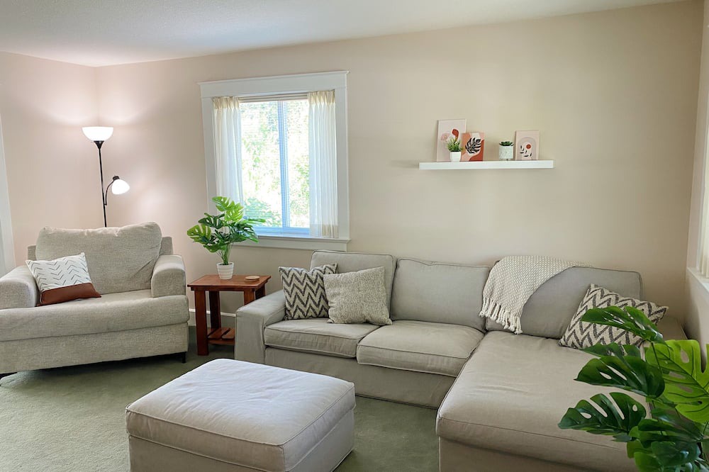 Photo of Livingroom in Vernon