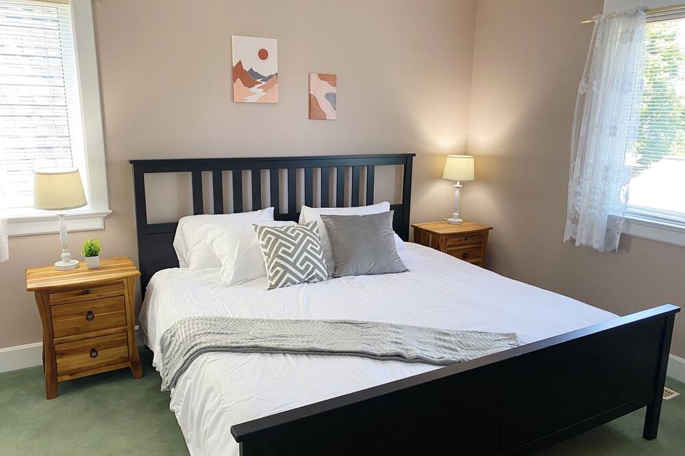 Photo of Bedroom in Vernon