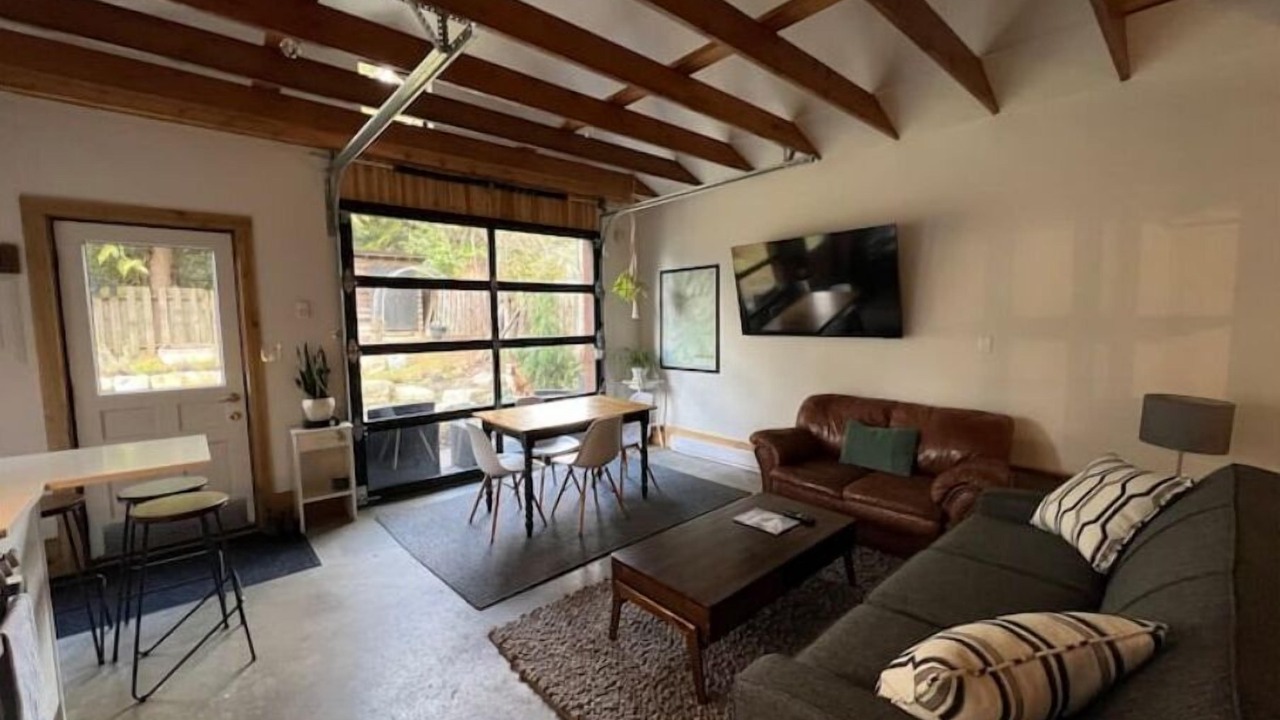 Photo of Livingroom in Garibaldi Highlands