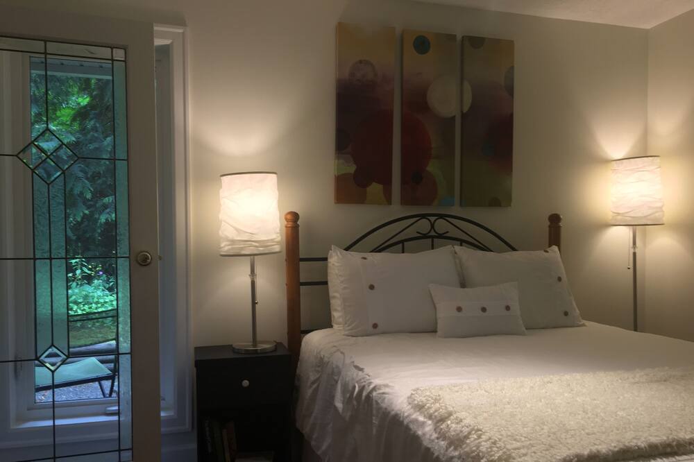 Photo of Bedroom in Cobble Hill