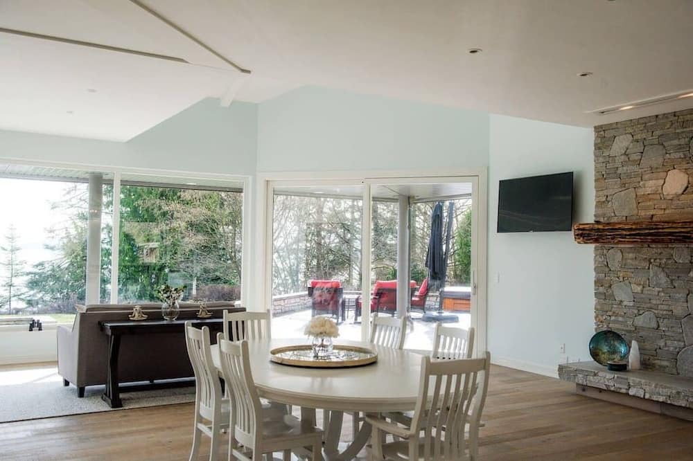 Photo of Livingroom in Cobble Hill