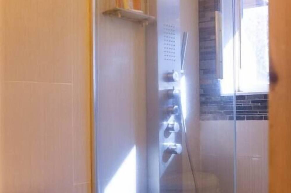 Photo of Bathroom in Beachway Estates