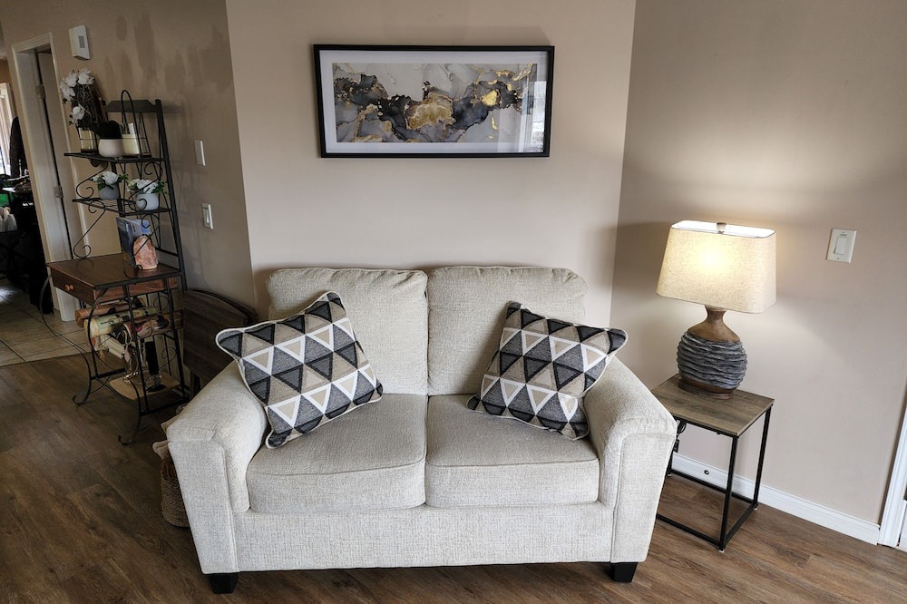 Photo of Livingroom in Okanagan-Similkameen
