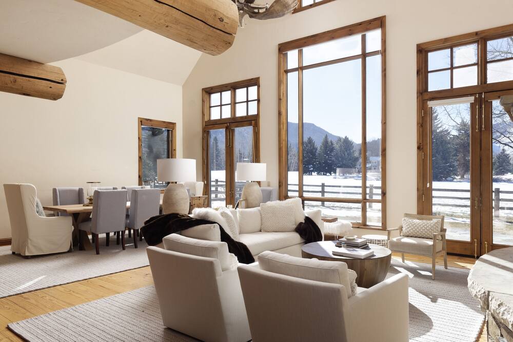 Photo of Livingroom in Aspen