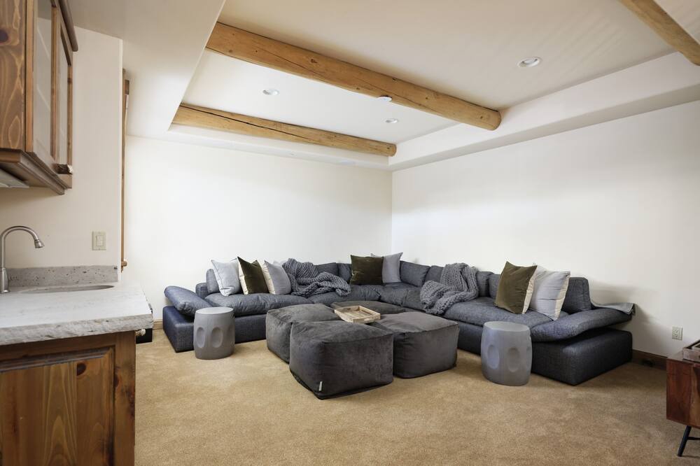 Photo of Livingroom in Aspen
