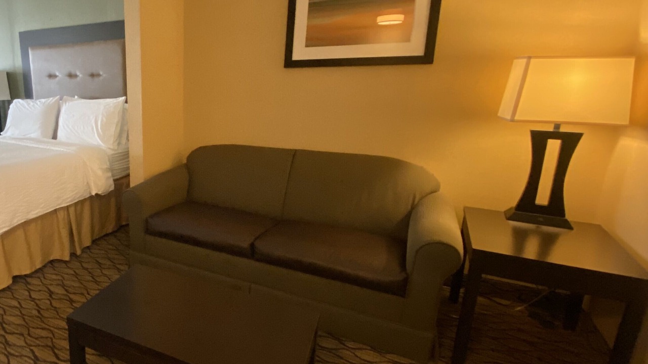 Photo of Bedroom in Fort Saskatchewan