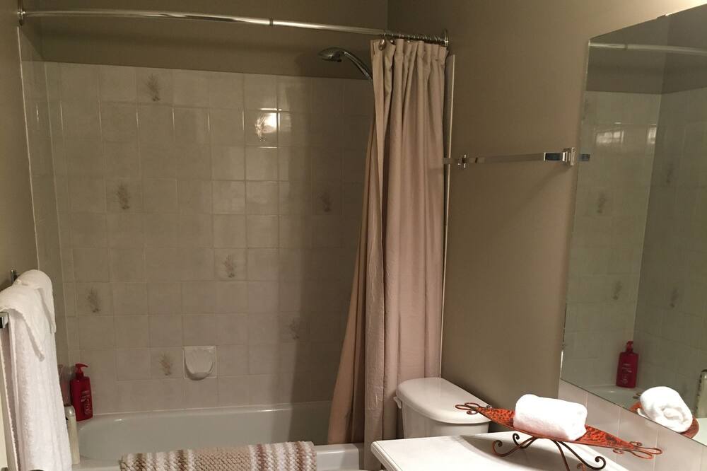 Photo of Bathroom in Rocky Mountain House