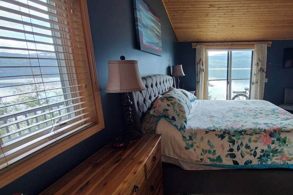 Photo of Bedroom in Anglemont
