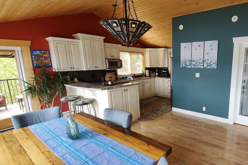Photo of Kitchen in Anglemont