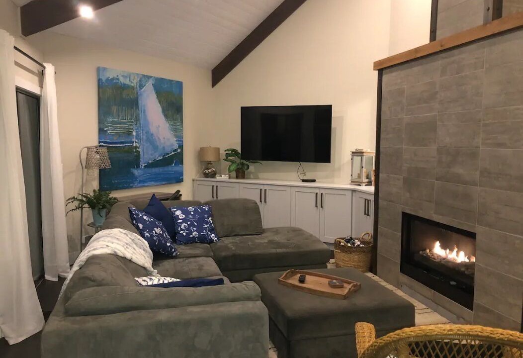 Photo of Livingroom in Boundary Bay