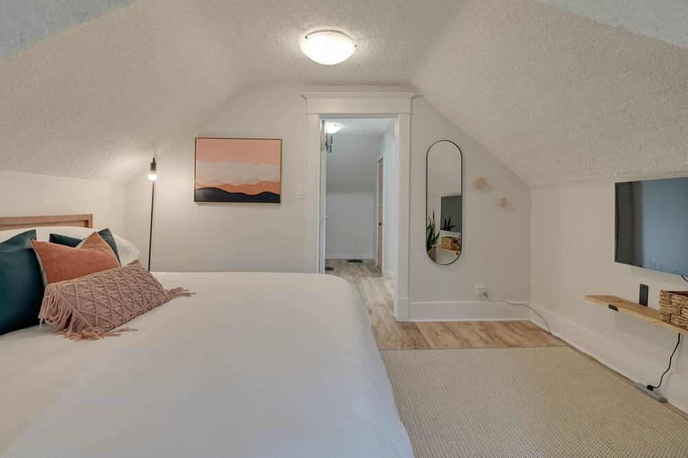Photo of Bedroom in Saskatoon Downtown