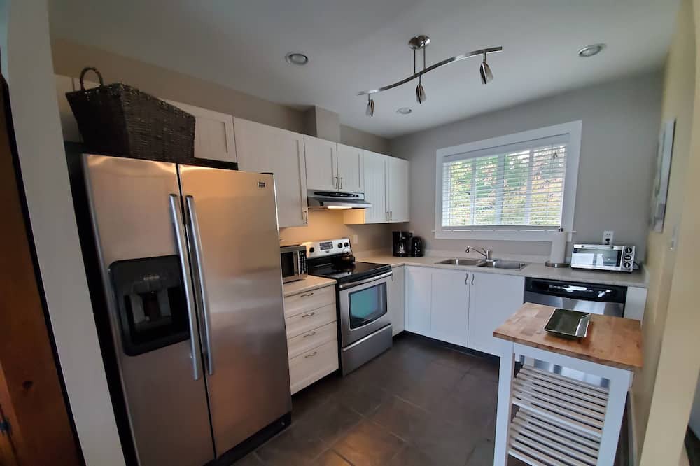 Photo of Kitchen in Shawnigan Lake
