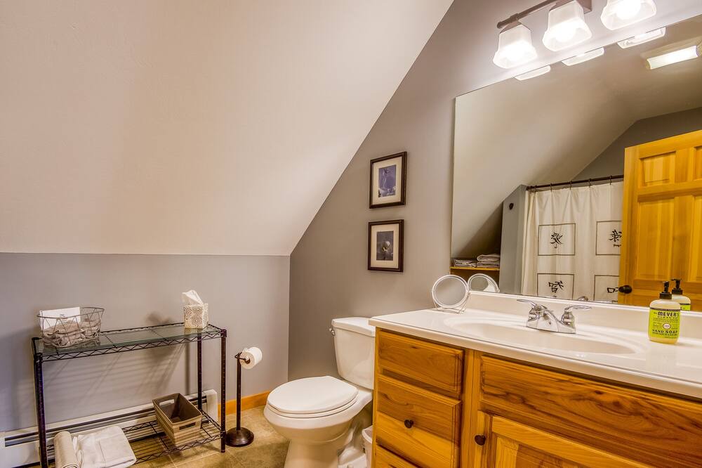 Photo of Bathroom in Birchview by the Saco