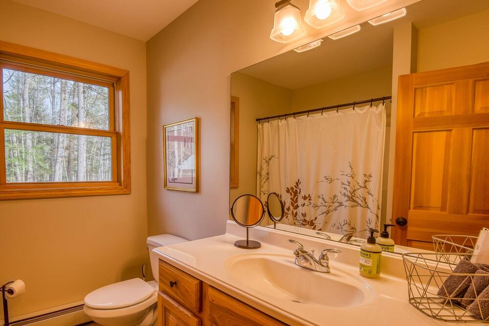 Photo of Bathroom in Birchview by the Saco