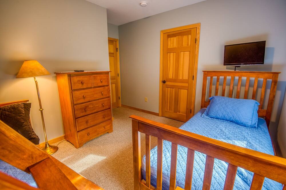 Photo of Bedroom in Birchview by the Saco
