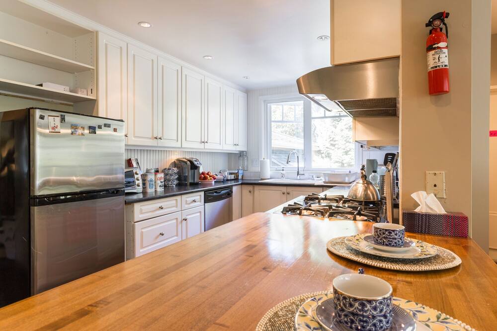 Photo of Kitchen in Kerrisdale