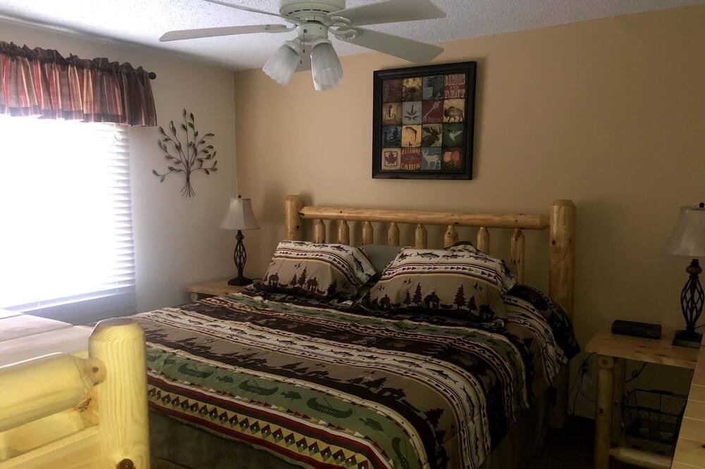 Photo of Bedroom in Lake City