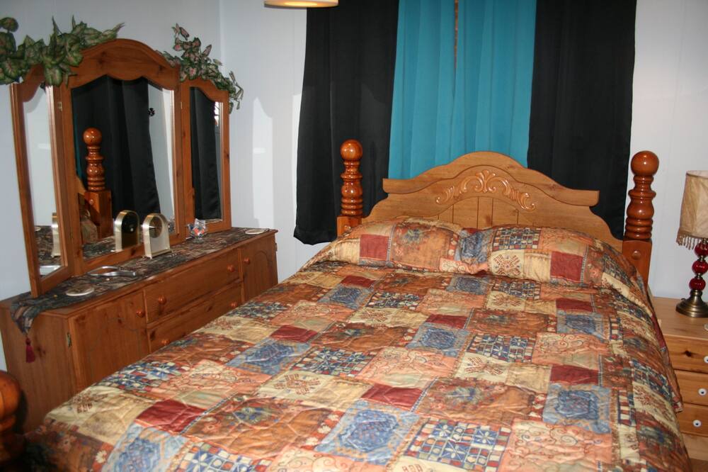 Photo of Bedroom in Okanagan-Similkameen
