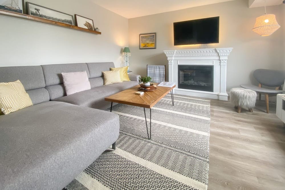 Photo of Livingroom in Hinton