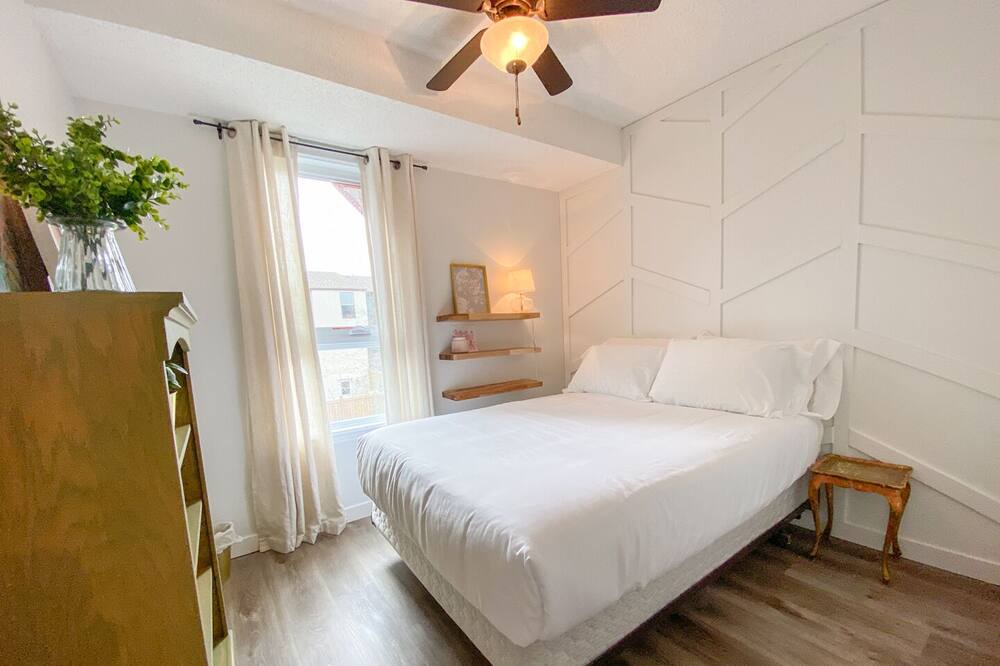 Photo of Bedroom in Hinton