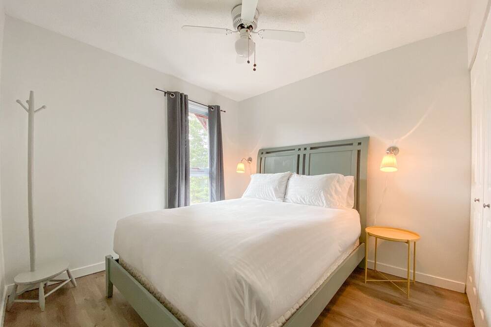 Photo of Bedroom in Hinton